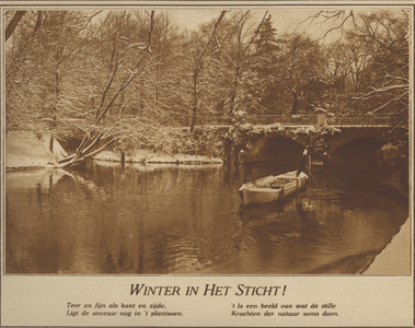 871594 Gezicht op de Abstederbrug over de Stadsbuitengracht te Utrecht, in een besneeuwde omgeving.